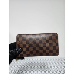 LOUIS VUITTON Damier Canvas Zippy Wallet Brown